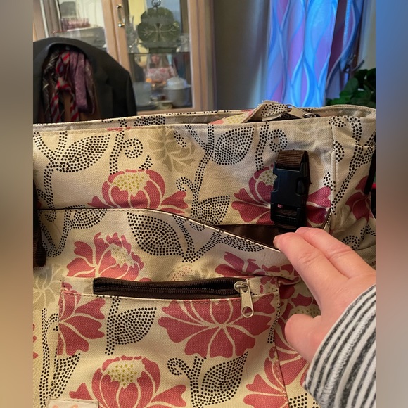 Two Loops Diaper Bag in a Pink Floral Pattern. - Picture 7 of 12